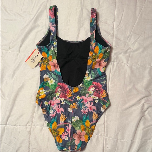 Salt Life Women’s Bathing Suit - Picture 5 of 6